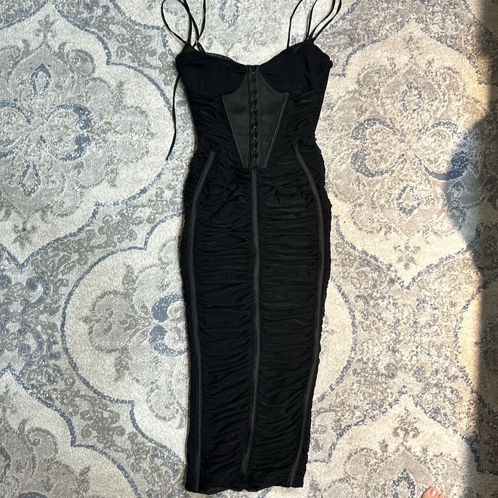 House of CB Maya ruched corset midi dress. Size XS. Normal size cup